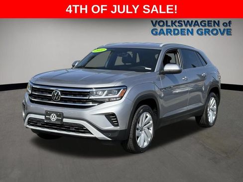 Certified 2022 Volkswagen Atlas Cross Sport SE AWD/4WD image 4