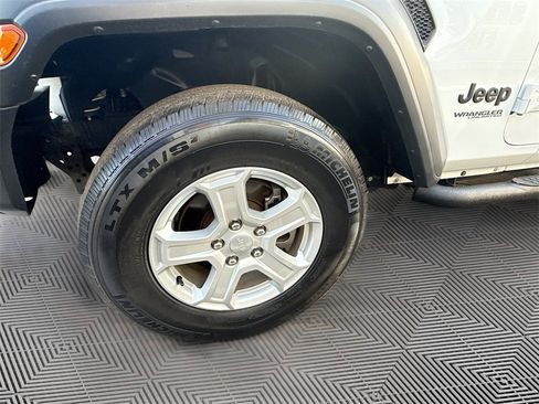 Used 2021 Jeep Wrangler Unlimited Sport image 33