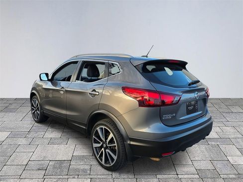 Used 2017 Nissan Rogue Sport SL w/ SL Premium Package image 5