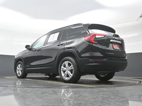 Used 2022 GMC Terrain SLE w/ Driver Convenience Package AWD/4WD image 37