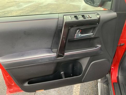 Used 2024 Toyota 4Runner TRD Off-Road Premium w/ Off Road Premium Plus Package AWD/4WD image 12