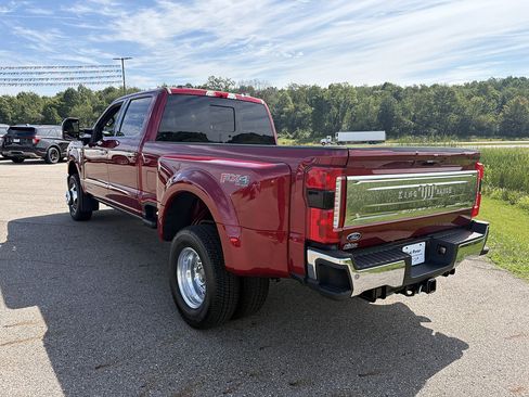 New 2026 Ford F350 King Ranch w/ Chrome Package AWD/4WD image 3