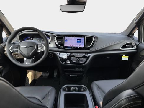 New 2025 Chrysler Pacifica Select FWD image 13