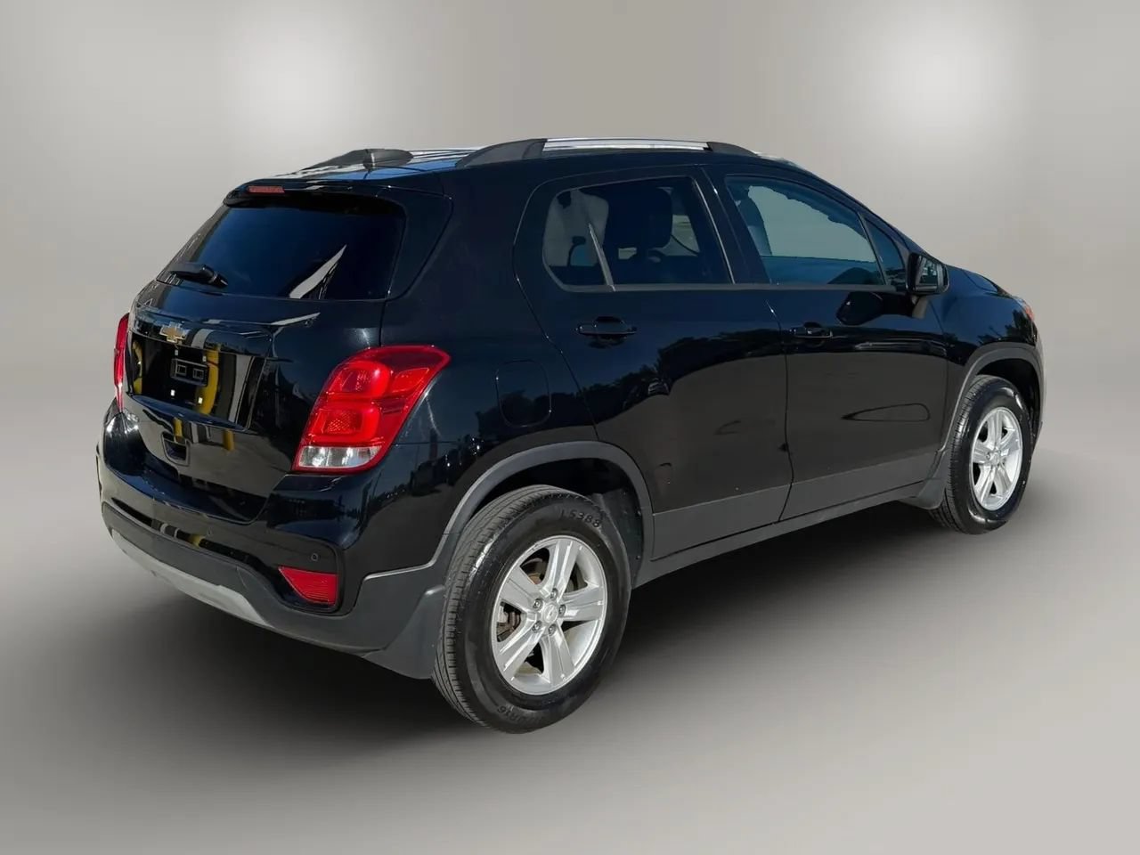 Used 2021 Chevrolet Trax LT w/ Driver Confidence Package AWD/4WD image 9