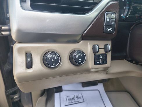 Used 2018 Chevrolet Tahoe Premier AWD/4WD image 27