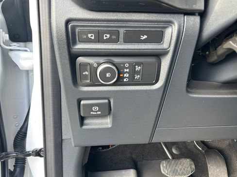 Used 2022 Ford F150 XLT w/ Equipment Group 302A High AWD/4WD image 19