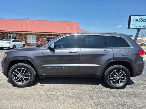 Used 2018 Jeep Grand Cherokee Limited AWD/4WD image 3