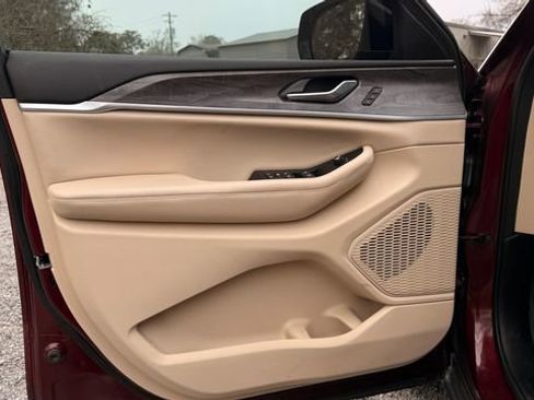 Used 2023 Jeep Grand Cherokee Limited w/ Trailer Tow Prep Group (B) image 14