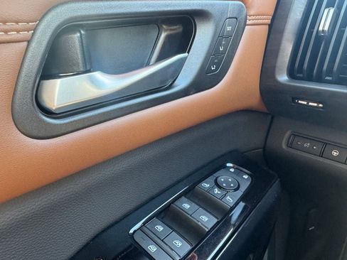 New 2026 Nissan Pathfinder Platinum image 27