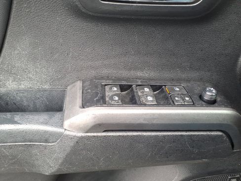 Certified 2023 Toyota Tacoma TRD Sport image 9