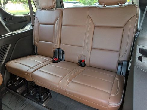 Used 2024 Chevrolet Tahoe High Country AWD/4WD image 23
