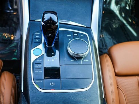 Used 2022 BMW i4 eDrive40 w/ M Sport Package image 21