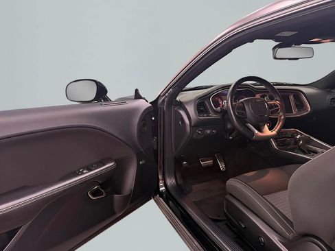 Used 2019 Dodge Challenger SRT Hellcat image 8