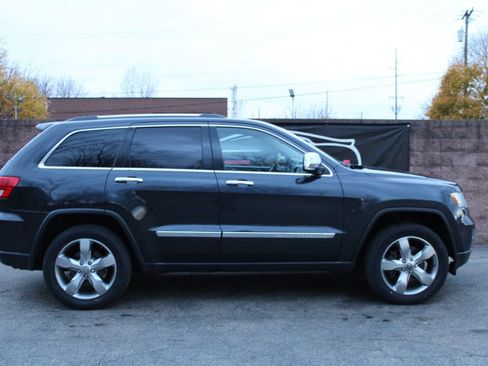 Used 2012 Jeep Grand Cherokee Overland image 5