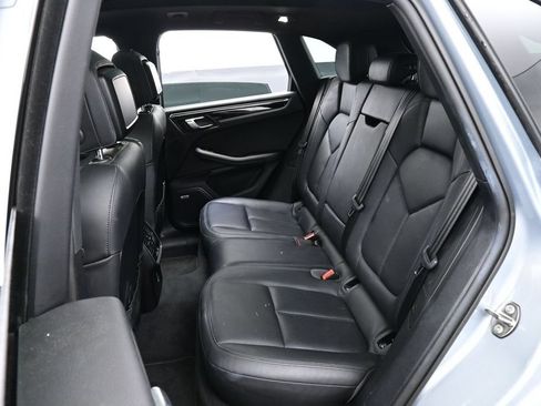 Certified 2020 Porsche Macan AWD/4WD image 24