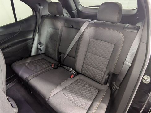 Used 2021 Chevrolet Equinox LT image 23