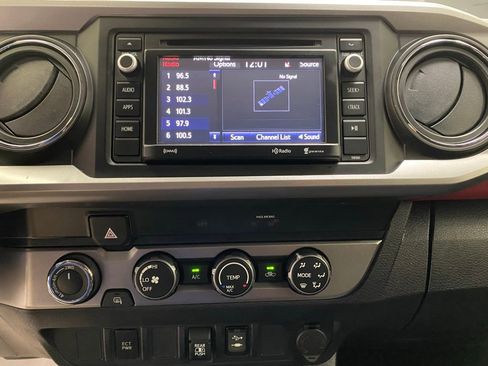 Used 2019 Toyota Tacoma SR5 image 40