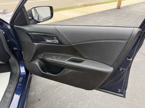 Used 2014 Honda Accord Sport image 20