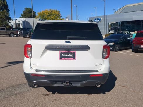Used 2023 Ford Explorer XLT w/ Equipment Group 202A image 7