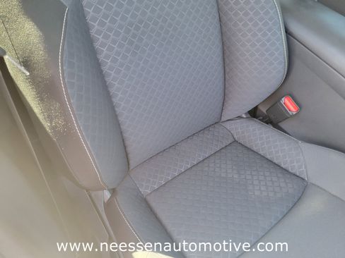 Used 2021 Toyota C-HR LE image 10