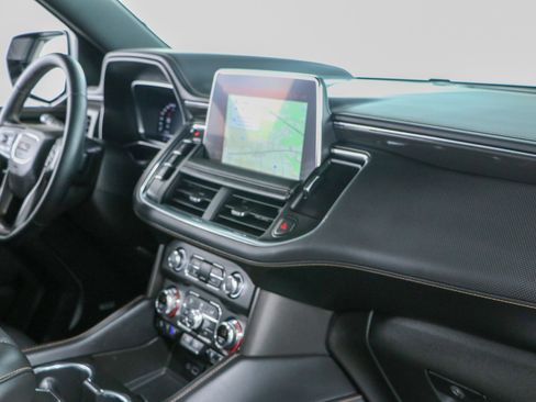 Used 2023 GMC Yukon AT4 w/ Technology Package AWD/4WD image 31