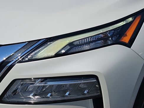 Used 2022 Nissan Rogue SL w/ SL Premium Package FWD image 29