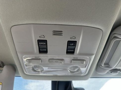 Used 2015 Toyota RAV4 Limited image 35