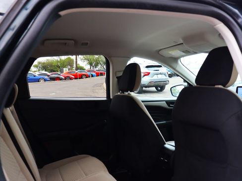 Used 2022 Ford Escape SE w/ Cold Weather Package FWD image 28