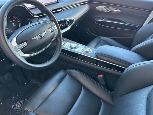Used 2025 Genesis GV70 2.5T AWD/4WD image 11