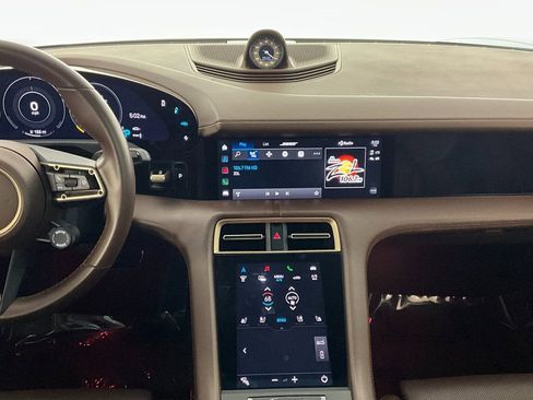 Used 2020 Porsche Taycan Turbo image 12