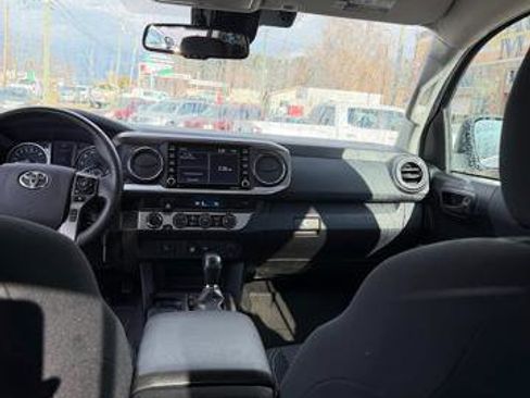 Used 2021 Toyota Tacoma SR5 image 18