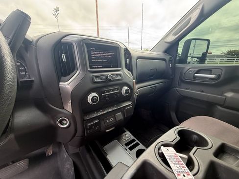 Used 2024 GMC Sierra 2500 Pro w/ 1SA Pro Safety Plus Package AWD/4WD image 15