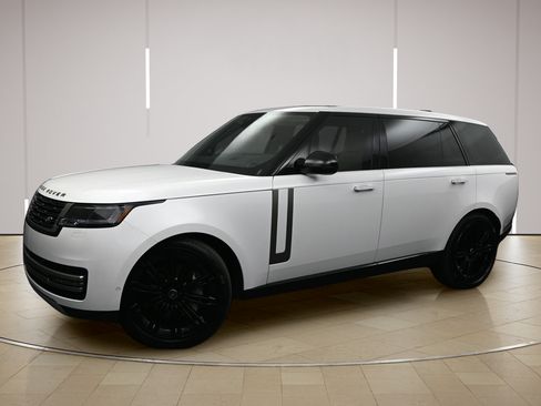 Used 2025 Land Rover Range Rover Long Wheelbase SE AWD/4WD image 4
