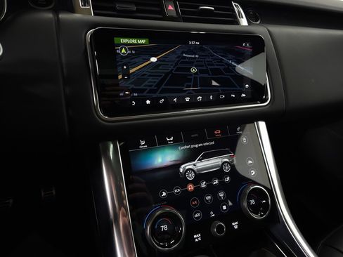 Used 2022 Land Rover Range Rover Sport HST image 27