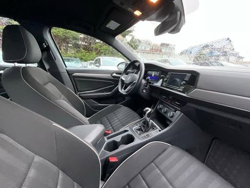 Used 2023 Volkswagen Jetta Sport image 16