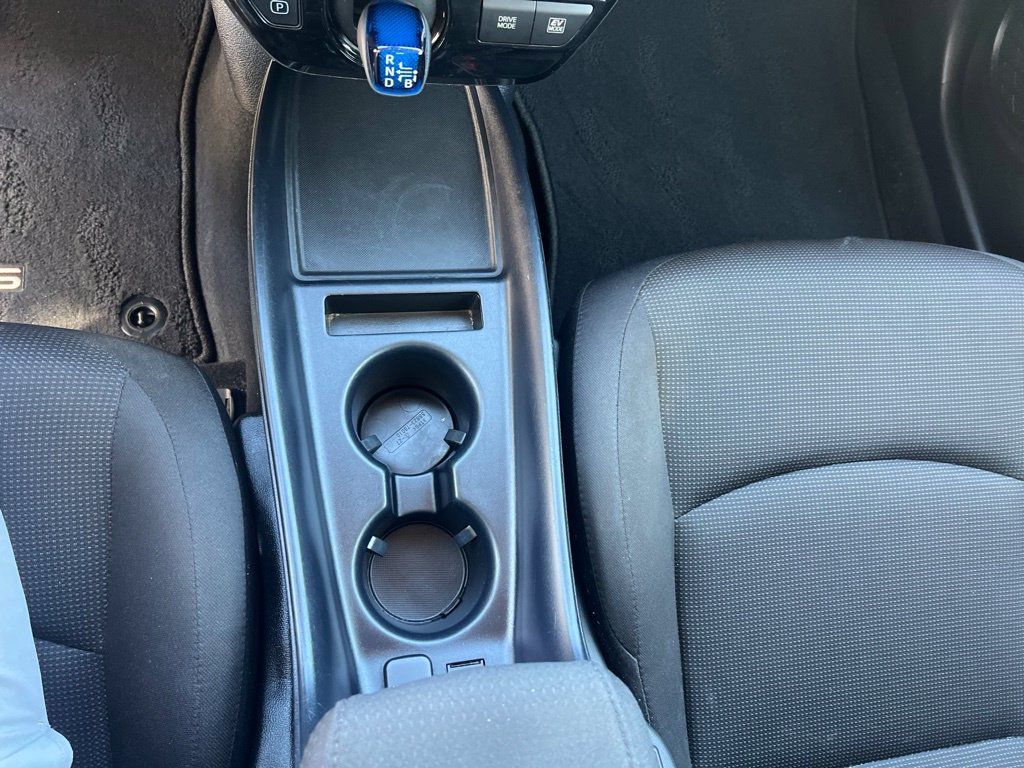 Used 2021 Toyota Prius L Eco FWD image 43