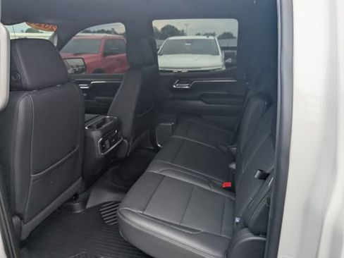 Used 2024 GMC Sierra 1500 Denali AWD/4WD image 11