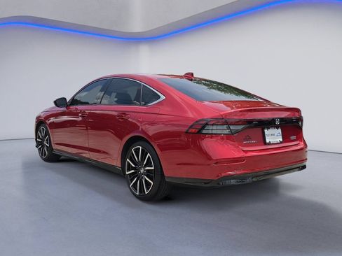 Used 2025 Honda Accord Touring image 3