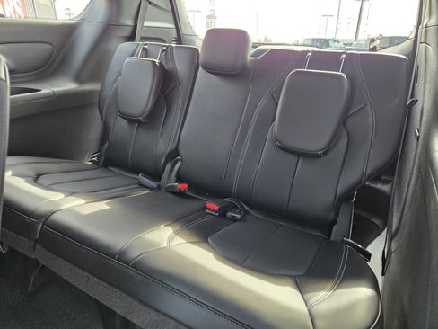 New 2026 Chrysler Pacifica Select image 28