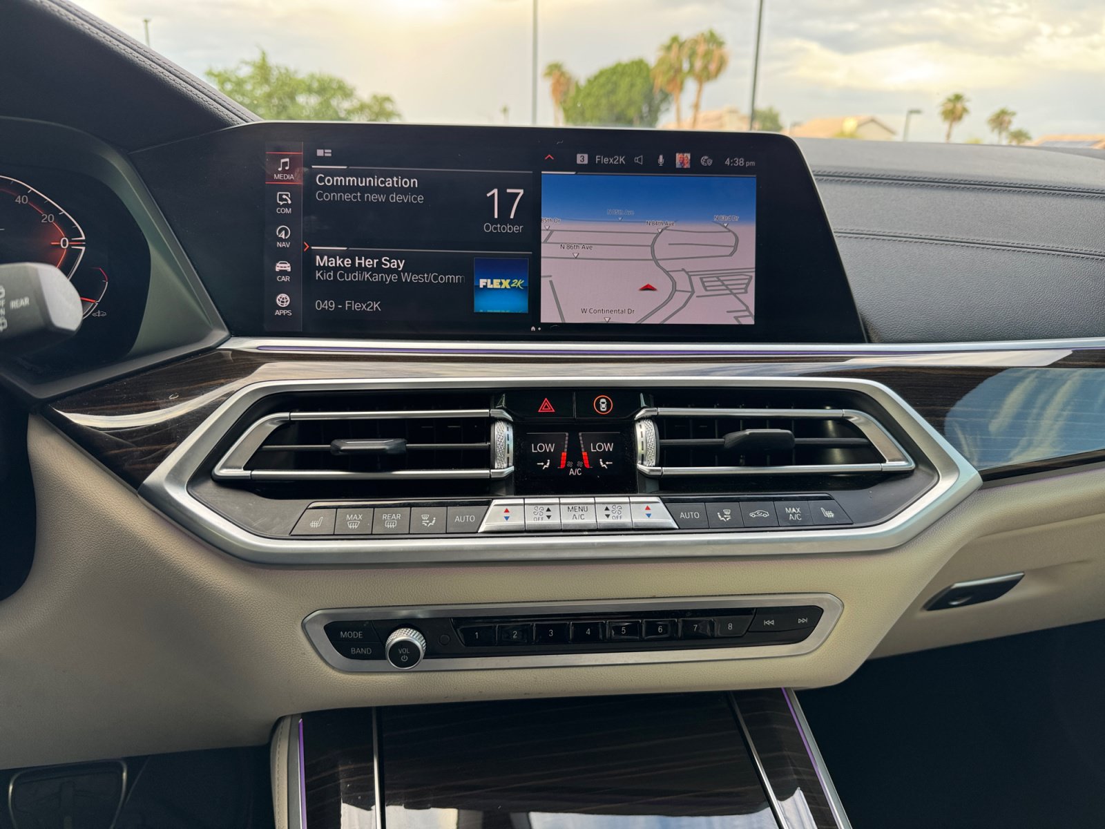 Used 2021 BMW X5 xDrive40i w/ M Sport Package AWD/4WD image 12