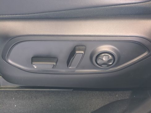 New 2026 Jeep Grand Cherokee L 2WD image 21