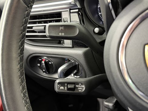 Certified 2023 Porsche Macan image 44