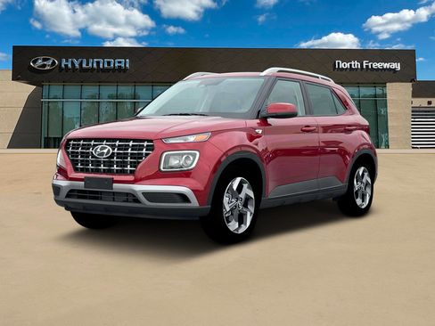 New 2025 Hyundai Venue SEL image 1