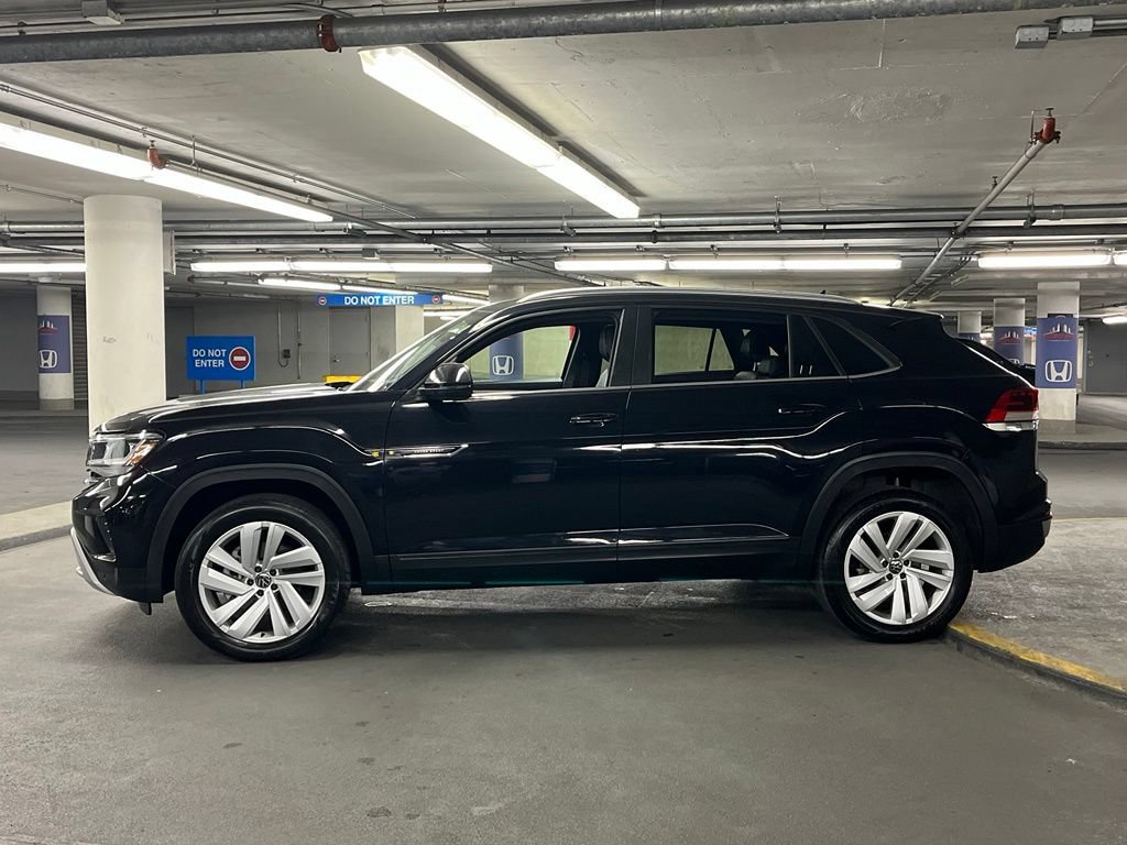 Certified 2023 Volkswagen Atlas Cross Sport SE w/ Panoramic Sunroof Package AWD/4WD image 34