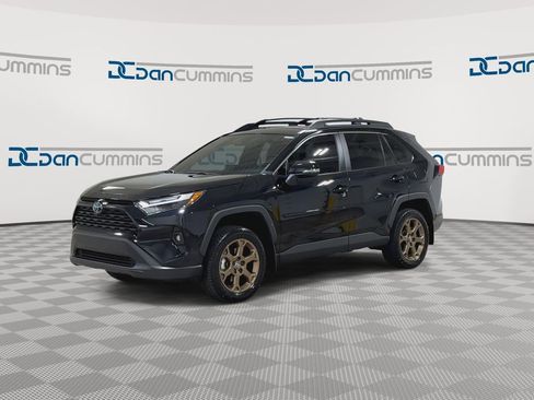 Used 2024 Toyota RAV4 AWD Hybrid image 5