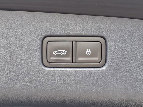 Used 2023 Genesis GV70 2.5T w/ Sport Prestige Package image 27