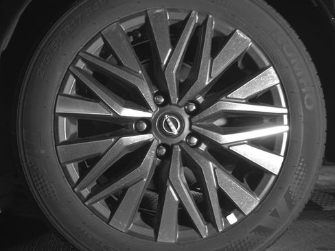 Used 2025 Nissan Altima 2.5 SV FWD image 14