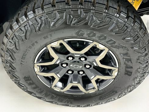 Used 2026 Chevrolet Colorado ZR2 AWD/4WD image 33