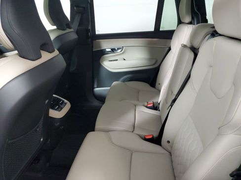 Used 2026 Volvo XC90 B6 Plus w/ Protection Package Premier AWD/4WD image 15