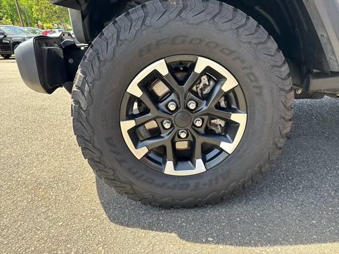 Used 2020 Jeep Wrangler Unlimited Rubicon w/ Advanced Safety Group AWD/4WD image 29